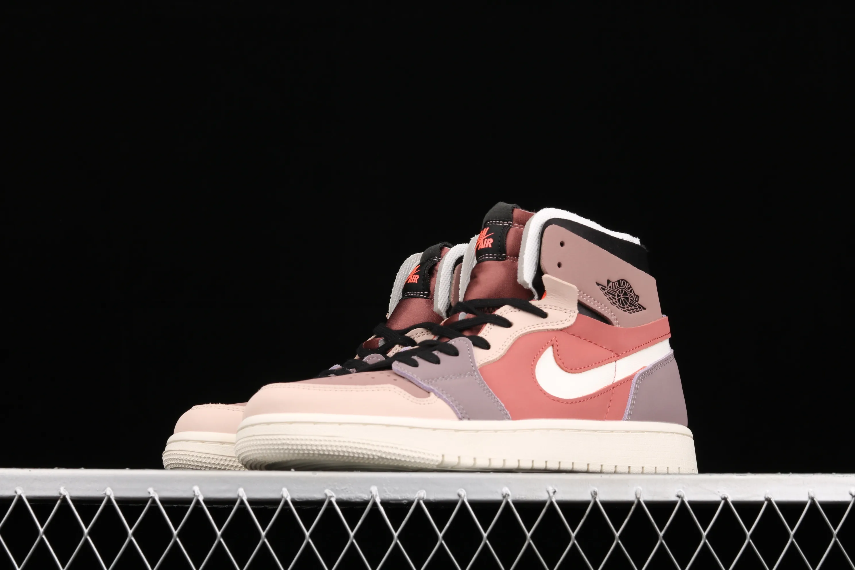 All categories Air Jordan Jordan series basketball shoes Air Jordan 1 High G version Air Jordan 1 Zoom CMFT AJ1 Joe 1 bean paste dirty powder CT0979-602